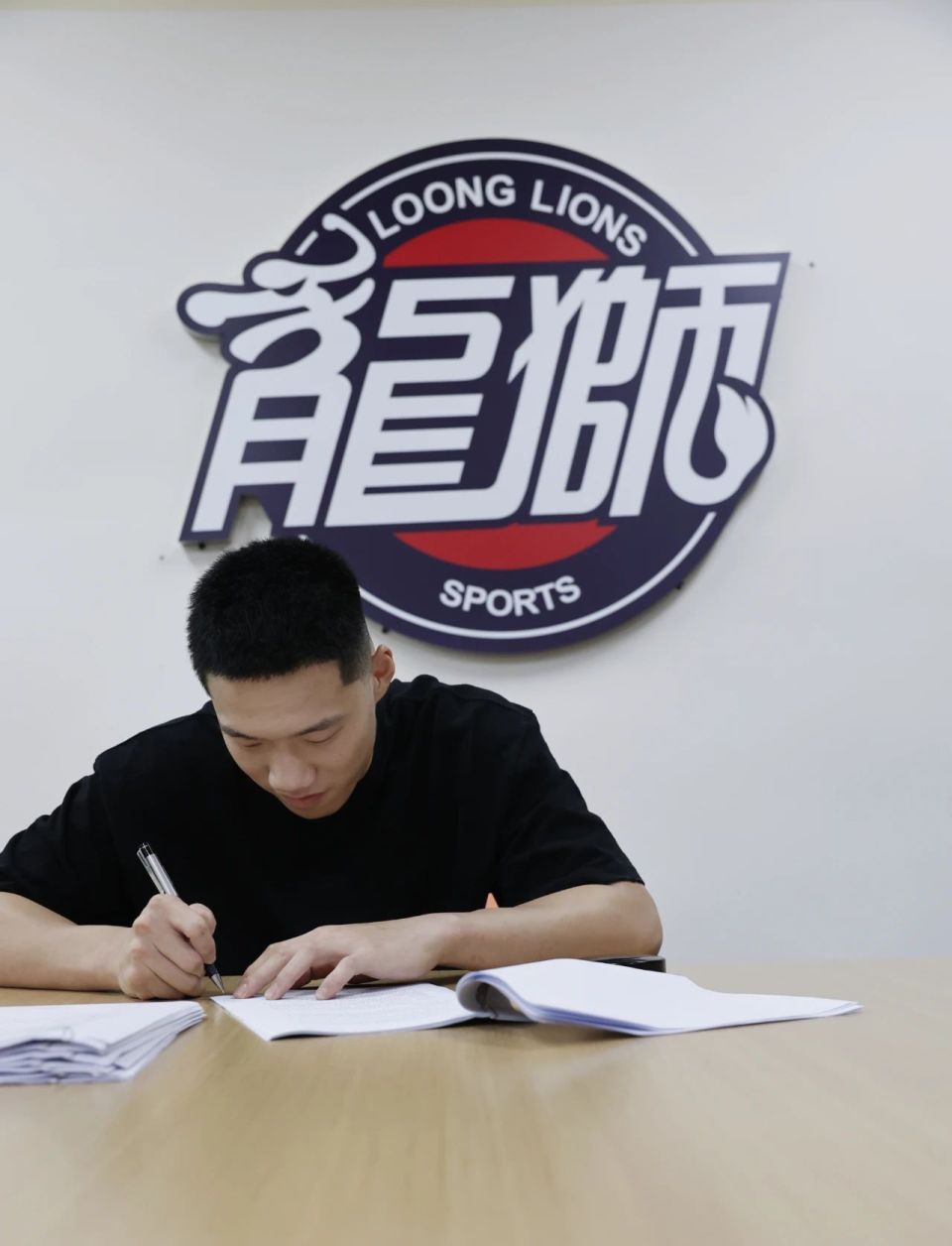 muVoG, 完成续约, 刷新生涯新 muVoG, 完成续约, 刷新生涯新