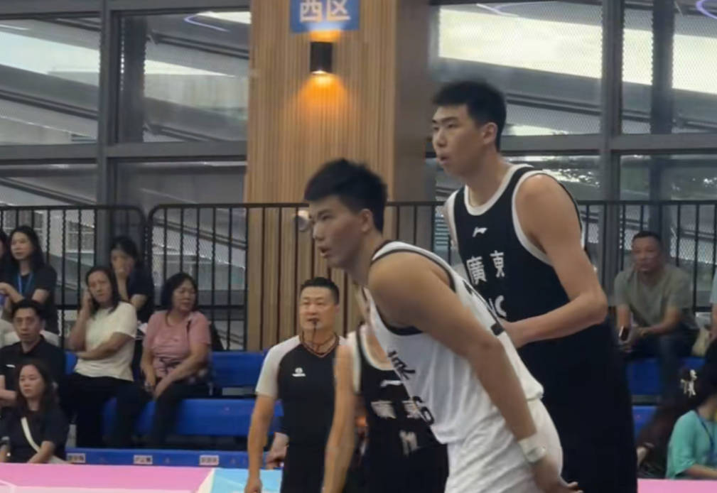 线状元王少, 制了焦泊乔, 分球与中距 线状元王少, 制了焦泊乔, 分球与中距