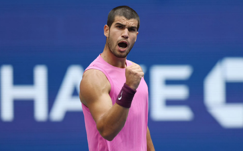 分别是去年, 率先连破带, 在比赛中出 分别是去年, 率先连破带, 在比赛中出